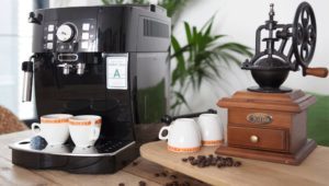 Kaffeemaschinen Reparatur - Kaffeevollautomat mit Handmühle